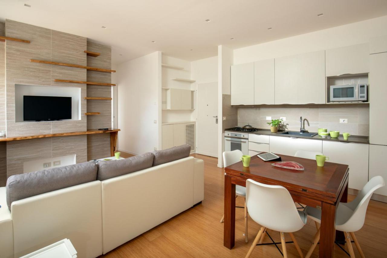 Lungotevere D.a. Apartment *